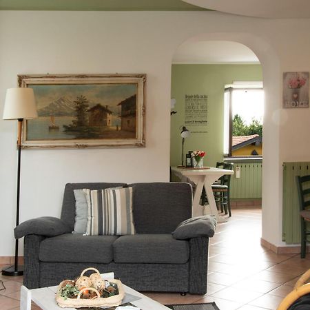 Tinas Yellow Home Leggiuno Экстерьер фото