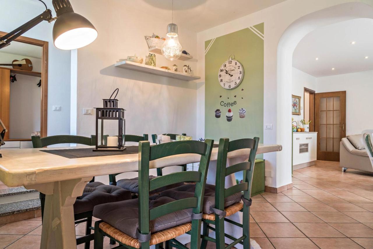 Tinas Yellow Home Leggiuno Экстерьер фото