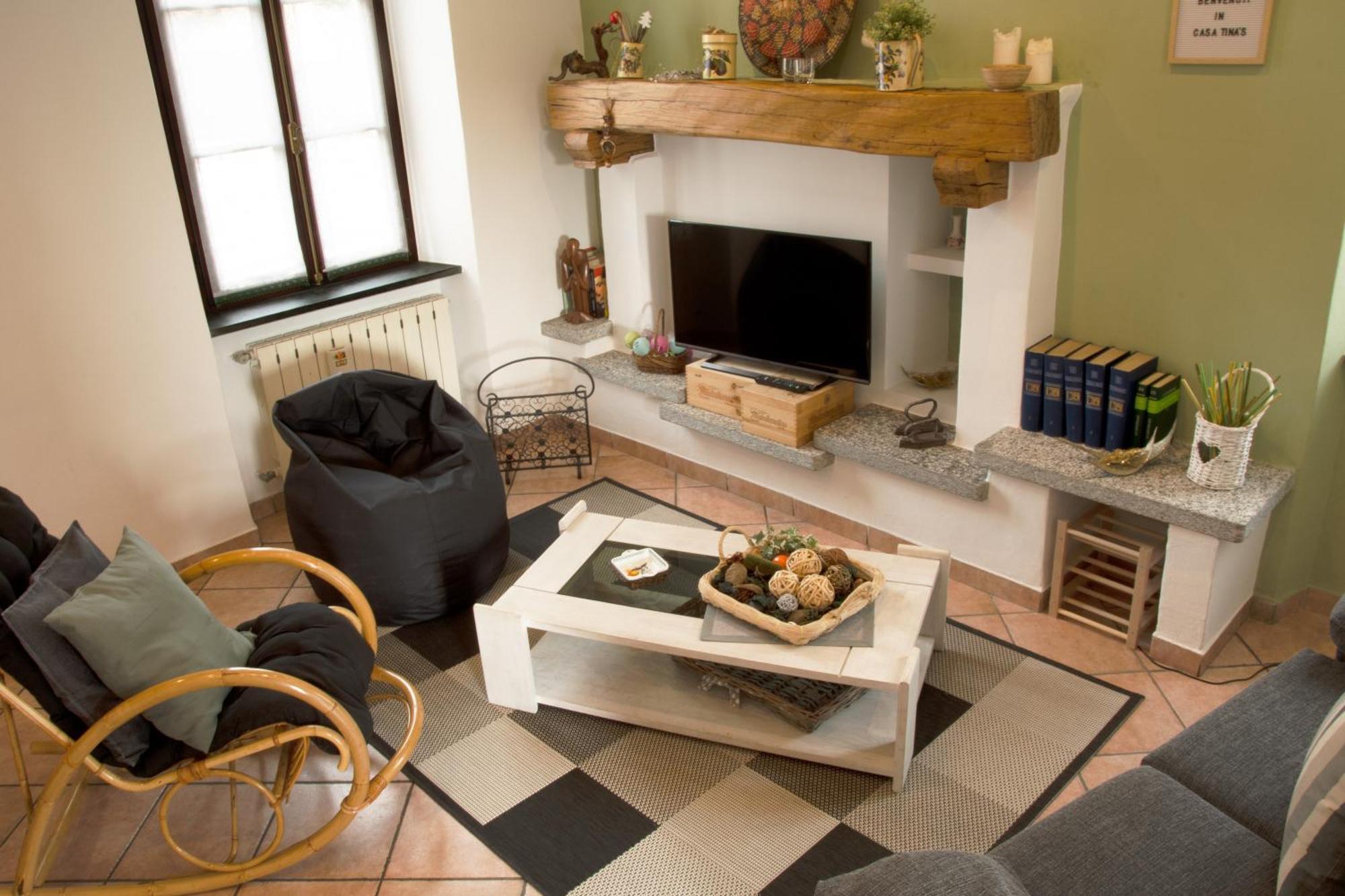 Tinas Yellow Home Leggiuno Экстерьер фото
